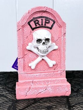 NEW Old Time Pottery Halloween Tombstone Decor